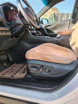 تويوتا راف 4